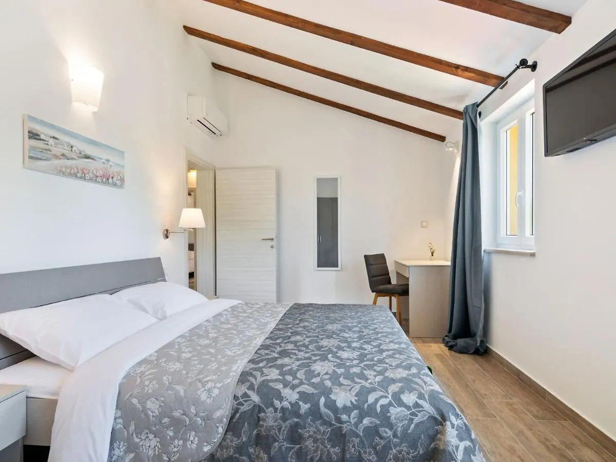 Quaint Holiday Home Near Buzet With Terrace